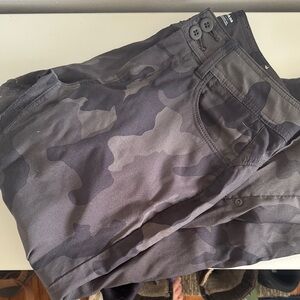 Prana Black green & Gray Camo pants size 2SH